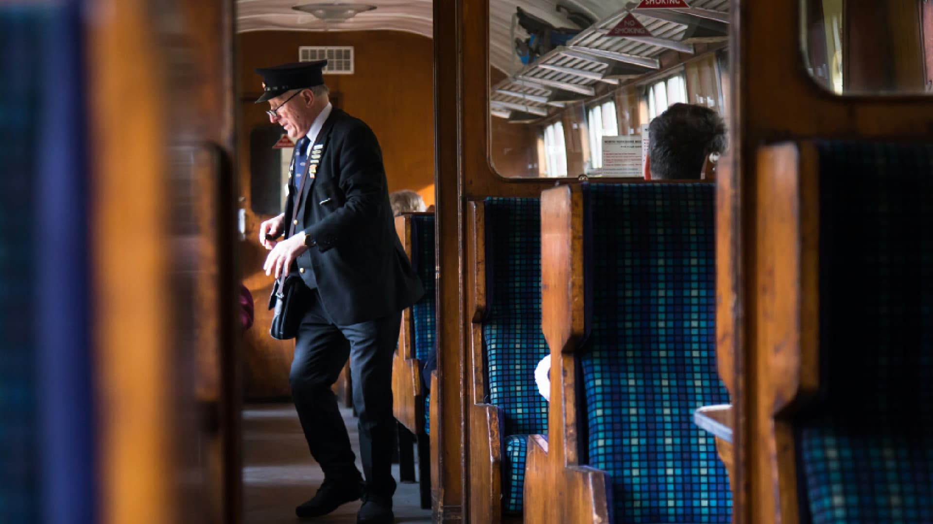 A Comprehensive Guide to Becoming a Train Conductor in the UK